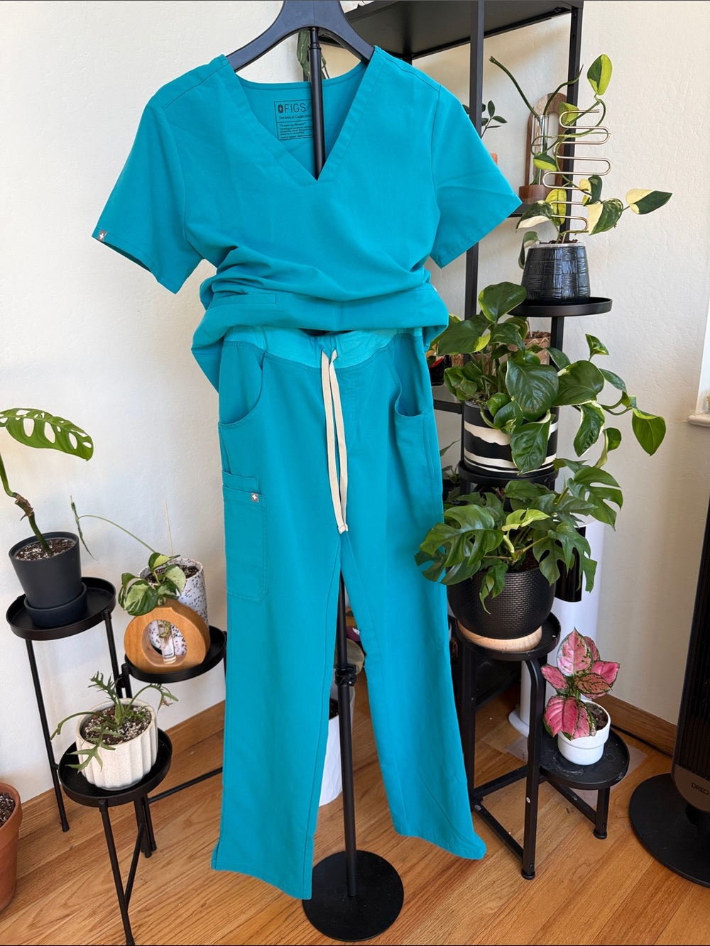 Figs Caribbean Blue Kade Drawstring Scrub Pants with V-Neck Top